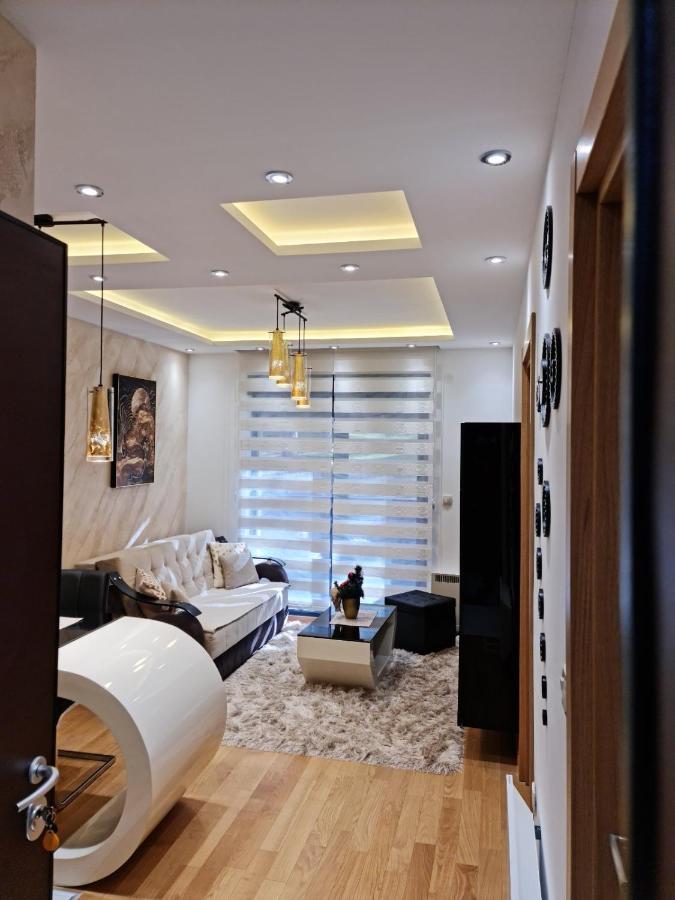 Lux Apartman S14 - Vila Pekovic Apartment